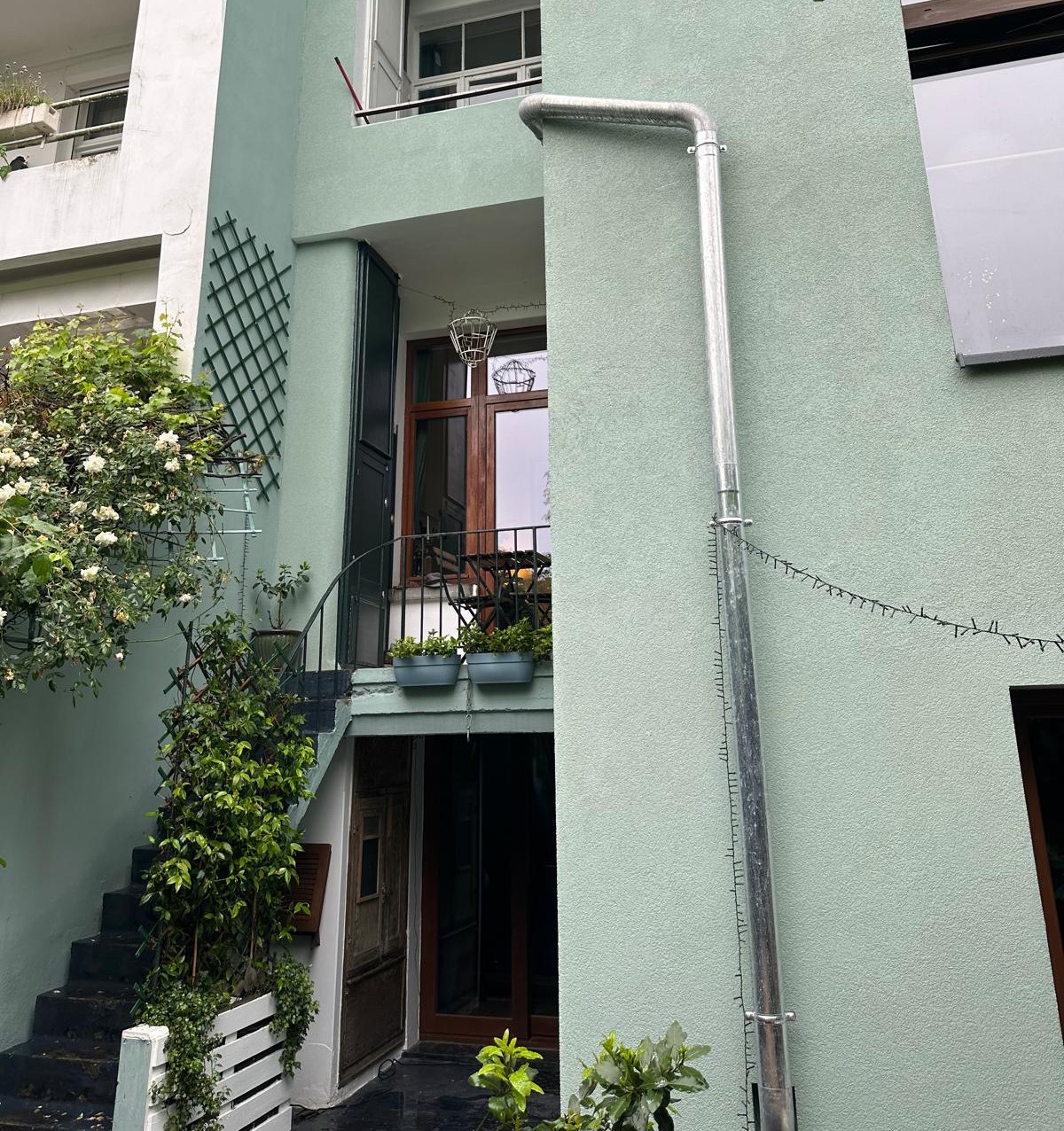 14. Détails d'une façade isolée avec recouvrement